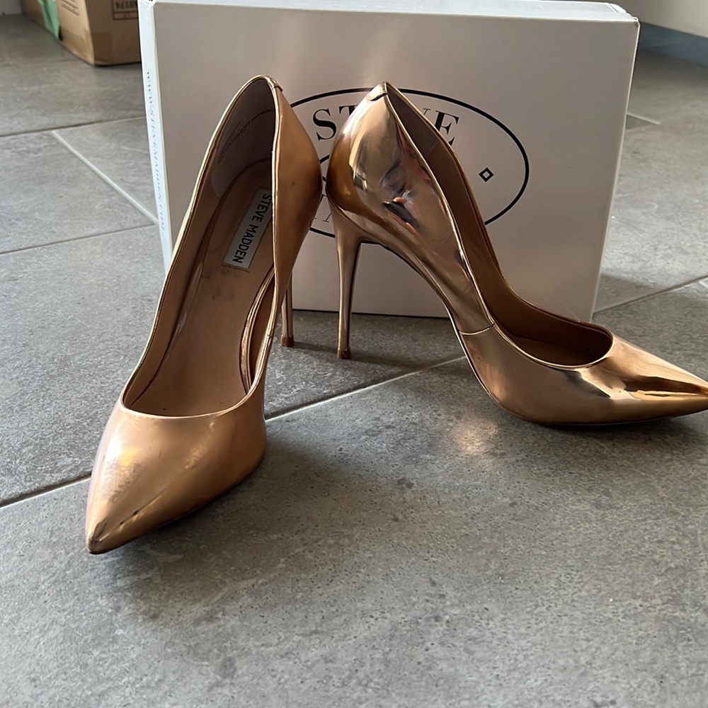 Steve Madden rose gold heels